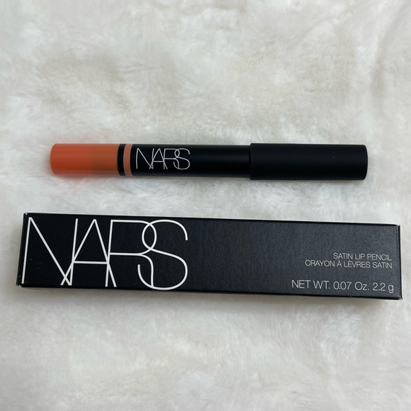 NARS Torres del Paine Satin Lip Pencil 👄✨ - Picture 3 of 7